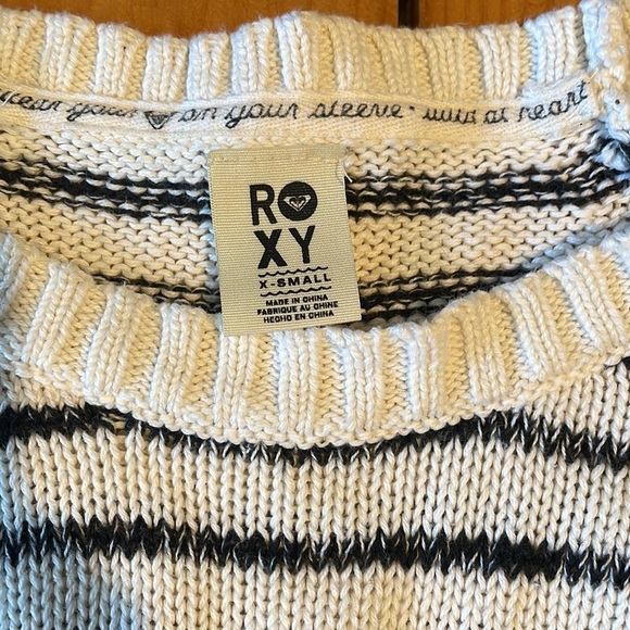 XS Roxy Sweater Tunic - Picture 2 of 2